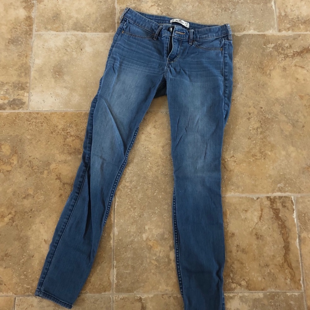 HOLLISTER Light Wash Jeggings/ Jeans
